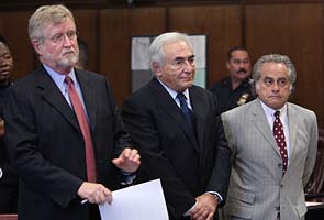 New York prosecutors to drop Strauss-Kahn case 
