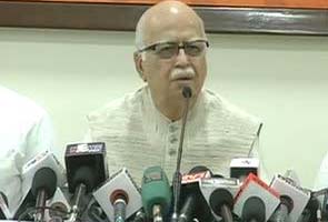 Advani in Nagpur to discuss yatra with RSS