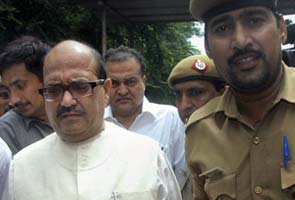 Amar Singh lodged in 15x10 feet cell in Tihar Jail