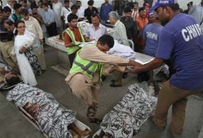 Bomber targets senior Pak policeman; 8 dead Bomber targets senior Pak policeman; 8 dead