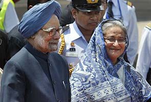 India, Bangladesh sign historic boundary agreement, Teesta treaty on hold