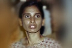 Rajiv Gandhi's killer Nalini breaks down