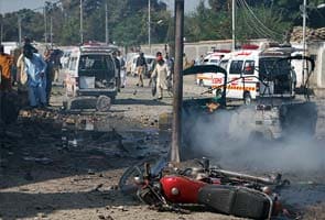 Twin suicide bombing in Pakistan kills 19 people 