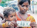 Paris Hilton gives $100 to Mumbai beggar
