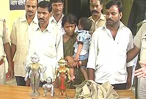 Four held for stealing idols worth Rs 25 crore