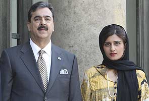 Pak officials deny reports on Hina Rabbani Khar being called back from US: Sources