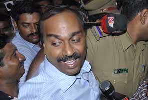 Janardhana Reddy in jail, Gadkari meets Karnataka Chief Minister