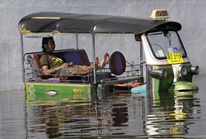 Thai Prime Minister admits government cannot control floods  