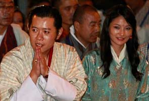 Bhutan's newly-wed royal couple 'walks' to capital