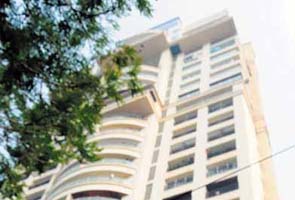 74-yr-old falls to death from 16th floor