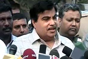 Cash-for-votes case: Gadkari meets Sudheendra Kulkarni at Tihar