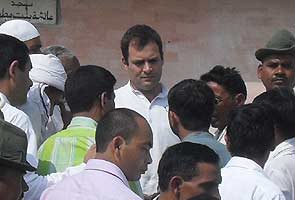Rahul Gandhi, Jitendra Singh make surprise visit to Gopalgarh