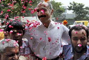 Anti-Modi cop Sanjiv Bhatt walks out of jail
