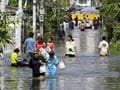 Thailand floods: Bangkok in 'crisis mode', second airport shuts down