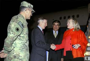 Amid high tension, Hillary heads to Pakistan