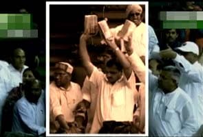 Cash-for-votes scam: Sudheendra Kulkarni, others get bail