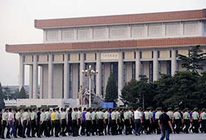Police say man set himself on fire in Tiananmen