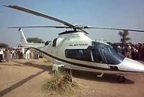 Ashok Gehlot's chopper makes emergency landing