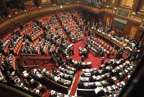 Italy closer to new government after reforms vote