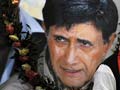 Dev Anand given a tearful farewell amid rich tributes