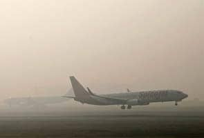 What's behind Delhi's fogged in flights?