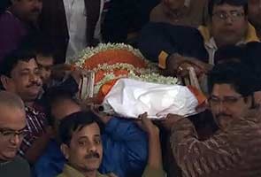 Mamata Banerjee's mother Gayatri Devi dies