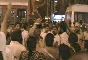 Shiv Sena workers held for protesting against Karnataka Chief Minister