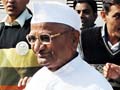 Anna reaches Delhi for tomorrow's fast, says is open for talks