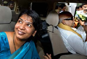 You are a flag of war, say DMK posters for Kanimozhi