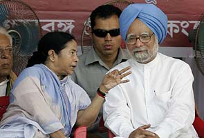 PM fails to convince Mamata; Govt rethink on FDI vote