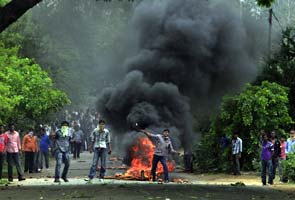 Telangana Rashtra Samithi and Telugu Desam Party leaders arrested in Hyderabad 