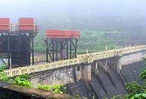Hartal on dam issue evokes partial response