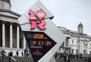 UK police smuggle fake bomb onto Olympic site 