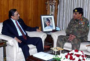 Pak crisis: Zardari, Kayani meet again