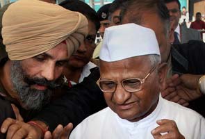Anna Hazare undergoes medical tests at Gurgaon hospital