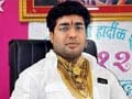 This candidate wears gold worth more than 2 crores