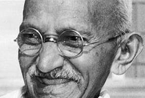 Nation pays homage to the Mahatma