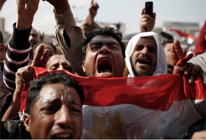 Egypt clashes rage into fourth day 