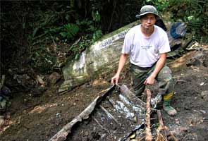 Malaysian jungle adventurers solve WWII mysteries