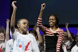 Thousands shake a leg with Michelle Obama for 'Let's Move'