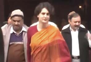 UP: Priyanka, Mayawati woo voters; Question them on Lokpal, says Team Anna