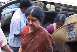 Jayalalithaa's ex-aide Sasikala's husband Natarajan arrested