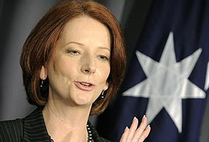 Australian PM Gillard beats Rudd in leadership ballot