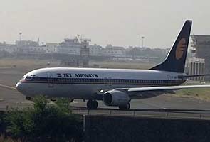 Alert ATC official averts disaster at Mumbai airport