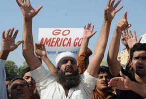 US asks citizens to avoid gatherings in Pakistan