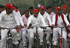 Akhilesh's austerity drive: 32 cars dropped from his fleet