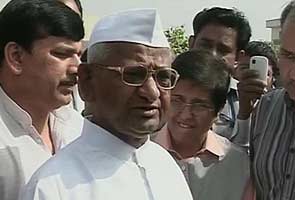Protest against 'deaf and dumb' govt, says Anna Hazare
