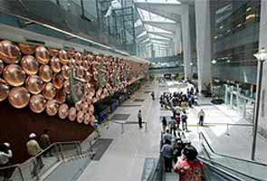 Delhi, Hyderabad airports top complaint list