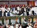 Akhilesh expels 10 for riot after swearing-in ceremony