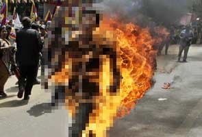 Tibetan protester sets himself on fire ahead of China President's visit to Delhi